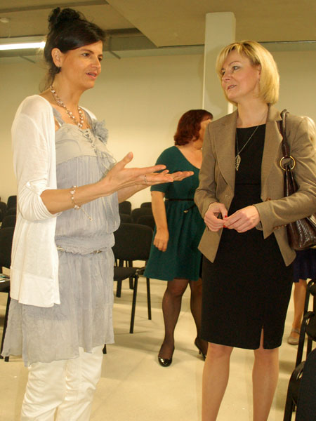 jednatelka jazz-com Michaela Krausova a Barbora Schelová